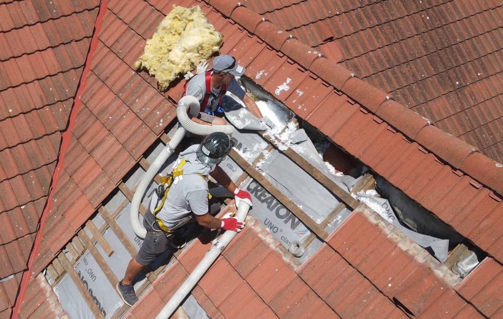 Fújható üveggyapot födémek és tetők utólagos hőszigeteléséhez Fújható üveggyapot födémek és tetők utólagos hőszigeteléséhez