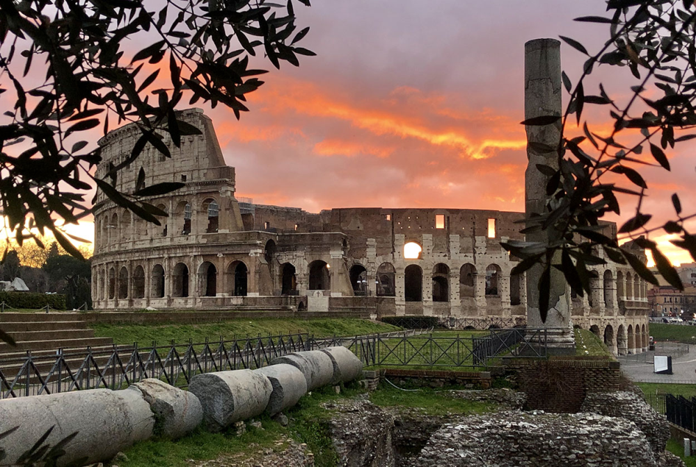 A Mapei műszaki támogatóként vesz részt a Colosseum déli folyosóinak újrakövezésében A Mapei műszaki támogatóként vesz részt a Colosseum déli folyosóinak újrakövezésében