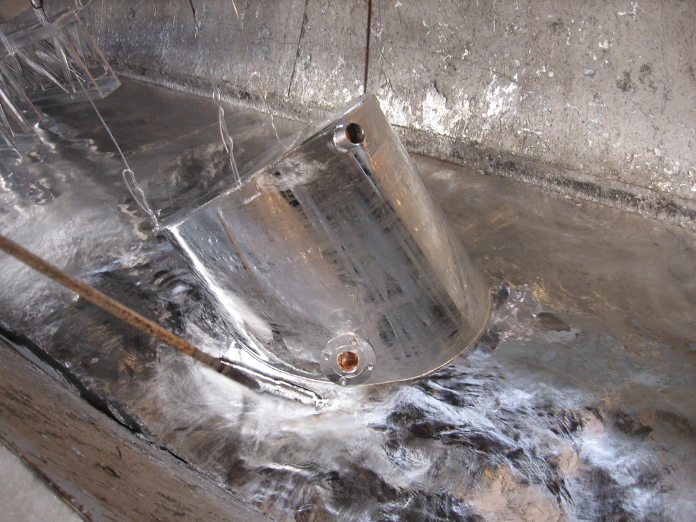 Tartályok, szekrénytartók kialakítása tűzihorganyzáshoz