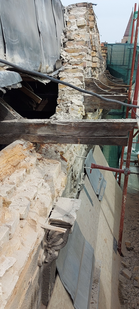 Fagerendás födém károsodása egy százhúsz éves társasházban