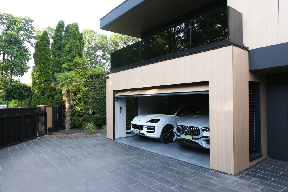 A ház, ahol a garázskapu is stílust teremt A ház, ahol a garázskapu is stílust teremt