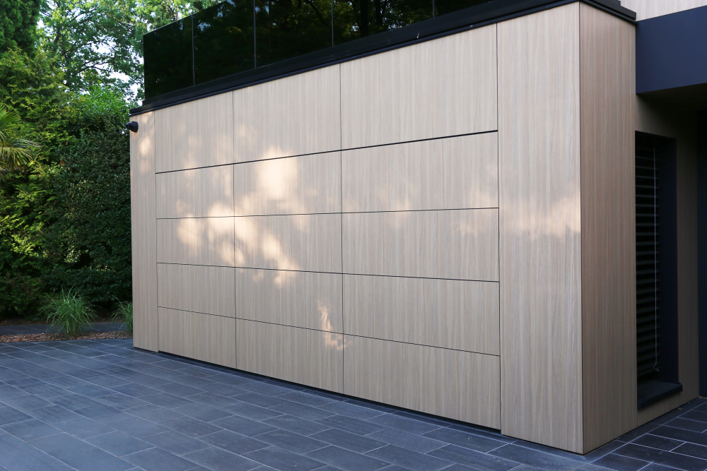 A ház, ahol a garázskapu is stílust teremt A ház, ahol a garázskapu is stílust teremt