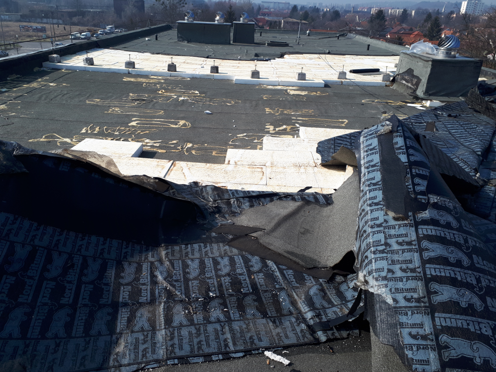 Lapostető-szigetelések jellemző hibái – Mire érdemes figyelni egyenes és fordított rétegrend esetében? Lapostető-szigetelések jellemző hibái – Mire érdemes figyelni egyenes és fordított rétegrend esetében?