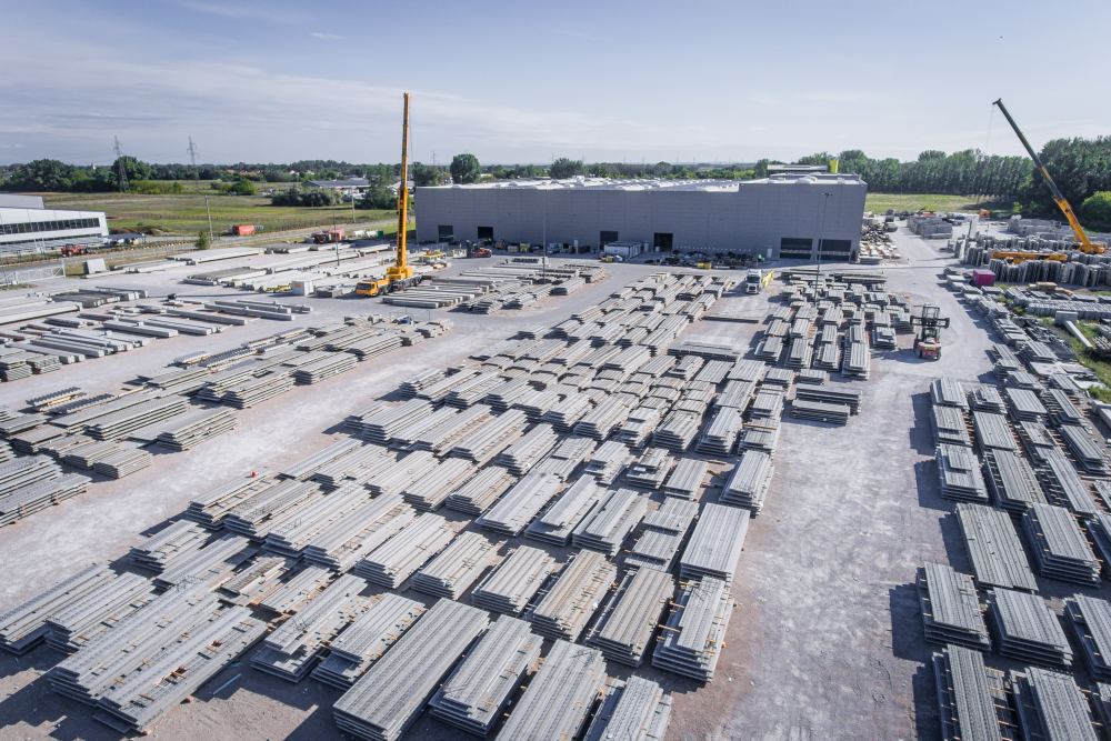 A piaci igényekkel együtt növekszik a gyártás és fejlődik a logisztika A piaci igényekkel együtt növekszik a gyártás és fejlődik a logisztika