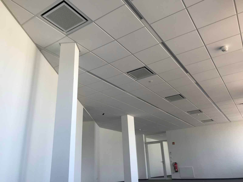 Mennyezeti kazettás klímagerenda Mennyezeti kazettás klímagerenda