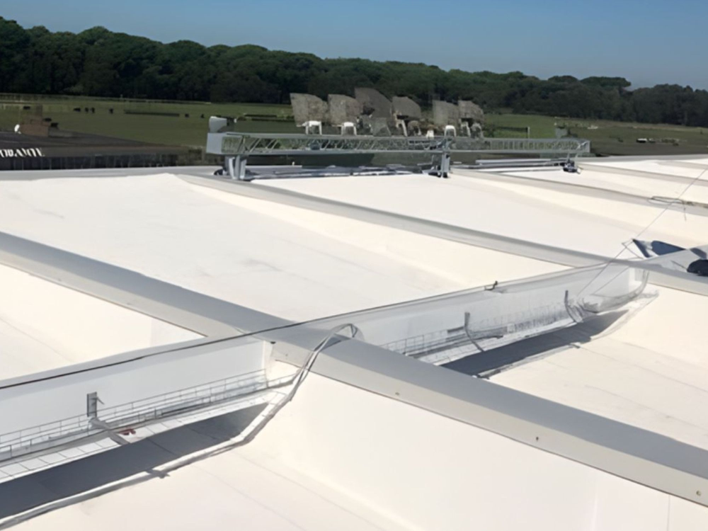 Tetőfelület, ami visszaveri a hőt