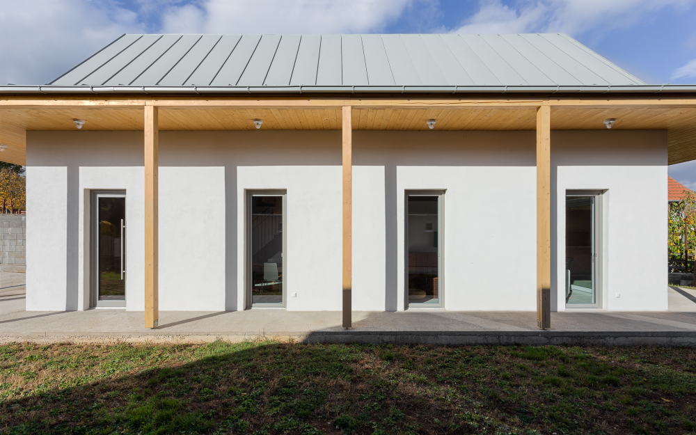 Híd a házban – kifinomult megoldások a tér tagolására