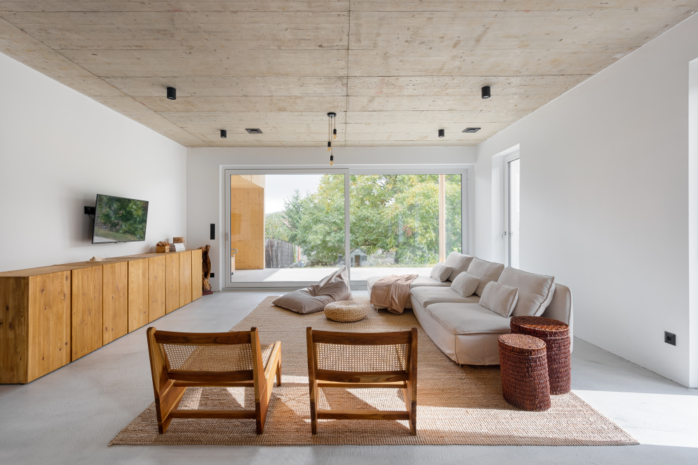 Híd a házban – kifinomult megoldások a tér tagolására