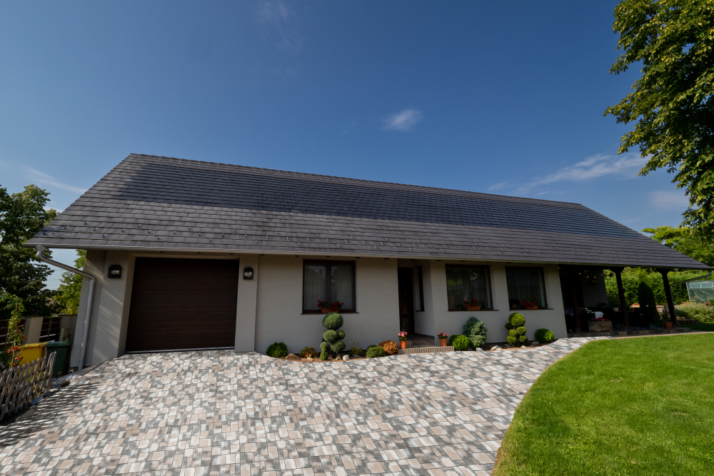 Legyen szó tetőről vagy térkőről: gondolkodjon rendszerben!