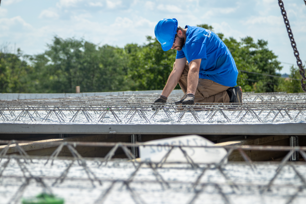 Amikor már a födém is gépészeti rendszer – magyar innováció az energiahatékony építésben Amikor már a födém is gépészeti rendszer – magyar innováció az energiahatékony építésben