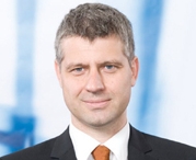 Szatmáry Kristóf lesz az építésügyért felelős államtitkár Szatmáry Kristóf lesz az építésügyért felelős államtitkár