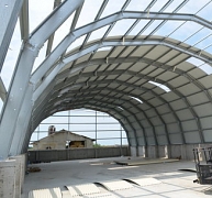 A mai igényekre fejlesztve: a továbbgondolt íves acélcsarnok A mai igényekre fejlesztve: a továbbgondolt íves acélcsarnok