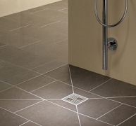 A zuhanyzók lefolyóválasztása nem csak a várható vízhozamtól függ A zuhanyzók lefolyóválasztása nem csak a várható vízhozamtól függ