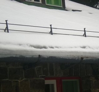 Hómennyiség- és hónyomás-érzékelő lapostetőkre Hómennyiség- és hónyomás-érzékelő lapostetőkre