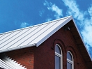 Hagyományos és modern épülethez is illik a korcolt fémlemez tető