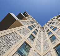 Az erkélynél sem szakad meg a homlokzat hőszigetelő burka Az erkélynél sem szakad meg a homlokzat hőszigetelő burka