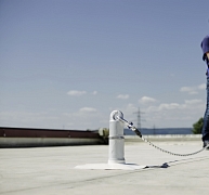 Biztonsági kikötési pont lapostetőkön végzett munkákhoz Biztonsági kikötési pont lapostetőkön végzett munkákhoz