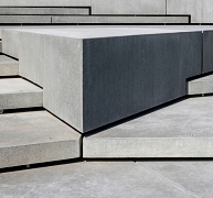 Kültéren használt tárgyak látványbetonból Kültéren használt tárgyak látványbetonból