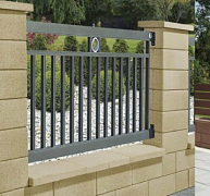 Nemes, letisztult kerítésrendszerek a Semmelrocktól Nemes, letisztult kerítésrendszerek a Semmelrocktól