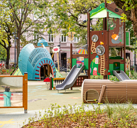 Lerombolt épület helyére épült a Kufli-játszótér Lerombolt épület helyére épült a Kufli-játszótér