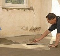 Speciális alapozó repedezett aljzatokra Speciális alapozó repedezett aljzatokra