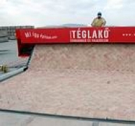 Ismerősnek tűnik? Mégis, valami egészen más… Ismerősnek tűnik? Mégis, valami egészen más…