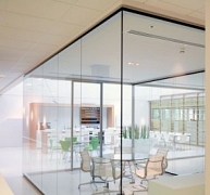 Egy- és kétrétegű üvegfalak Egy- és kétrétegű üvegfalak