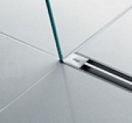 Attraktív zuhanylefolyó méretre szabható hosszal Attraktív zuhanylefolyó méretre szabható hosszal