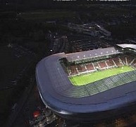 Sportlétesítmények könnyűszerkezetes tetővel és homlokzattal Sportlétesítmények könnyűszerkezetes tetővel és homlokzattal